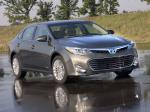 Toyota Avalon Hybrid 2012 года
